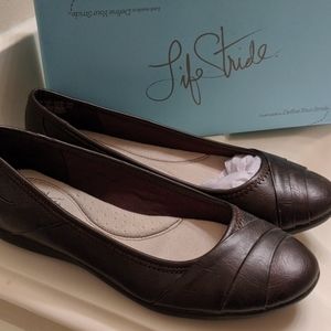 Life stride dark brown flats size 7